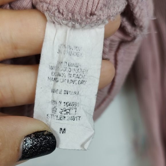 Fashion Nova Pink Long Sleeve Cropped Top - Picture 6 of 11